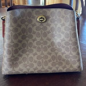 Coach purse-willow bucket bag in signature  canvas.